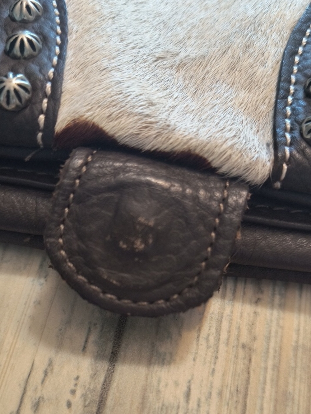 American West Cowhide Crossbody Bag - Picture 6 of 7